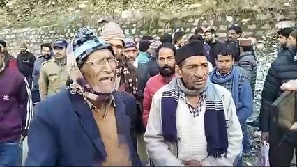 बड़कोट में फर्जी मतदान को लेकर बवाल, आपस में भिड़े विधायक संजय डोभाल और भाजपा कैंडिडेट
