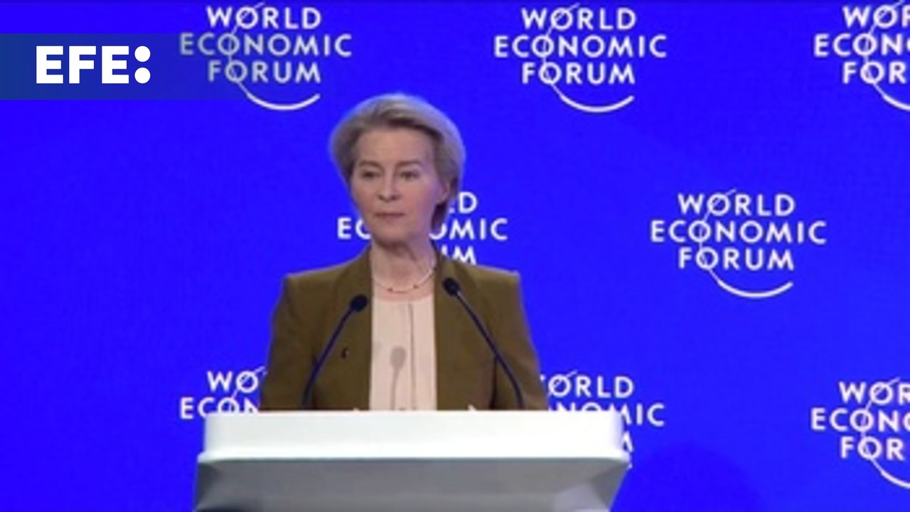 Von der Leyen: "El objetivo es muy sencillo, llevar energía limpia a las comunidades que más la necesitan"