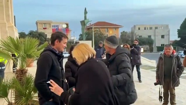 Gigi Riva, un anno dopo l'addio: alla messa gli ex compagni dello scudetto e la delegazione del Cagliari