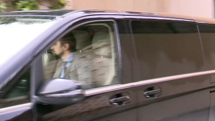 Así llega Mar Flores a casa de Alejandra Rubio: con chófer y cristales tintados