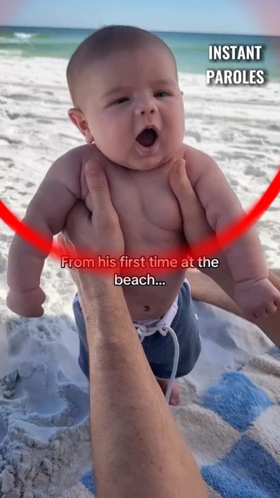 Ce bébé réalise ses tous premiers pas devant ses parents au milieu de la plage