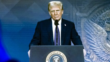 Trump, en Davos: "Vengan a fabricar en EE UU"