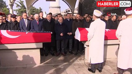 Fenerbahçeli Vedia Nil Apak ve Annesi Yangında Hayatını Kaybetti