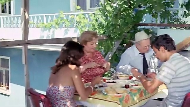 Mine-Türk-Filmi-TÜRKAN-ŞORAY-CİHAN-ÜNAL-_1