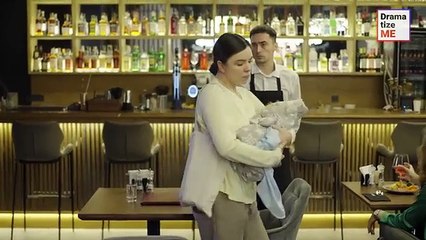 Girl Kicked Out Of Cafe For Breastfeeding | ‪@DramatizeMe‬