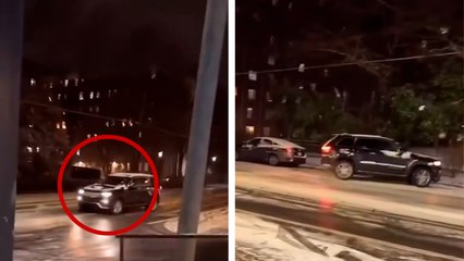 Estados Unidos: Vehículo se salva de trágico accidente, ¿habilidad o suerte?