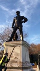 İstanbul'da Atatürk Heykeline Saldırı!