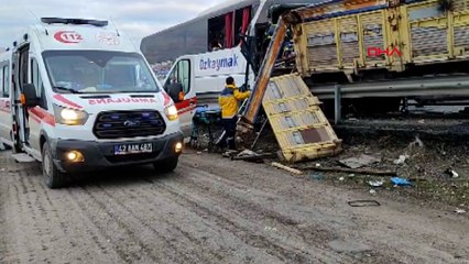Konya'da feci kaza! Otobüs, park halindeki kamyona çarptı