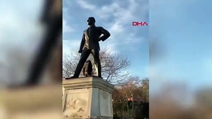 İstanbul- Sarayburnu'nda Atatürk heykeline zarar veren şüpheli gözaltına alındı