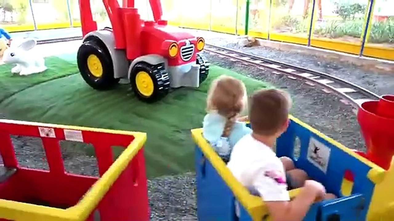 Diana and Roma in Legoland! Dubai Amusement Park Family Fun for kids