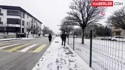 Erzincan'da Çocuklar Kar Heyecanı Yaşadı