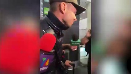 Surrealista: 10 horas atrapado en un aeropuerto y con batalla abierta entre dos clubes