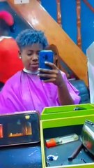 L'histoire des cheveux 💇 de cet fille