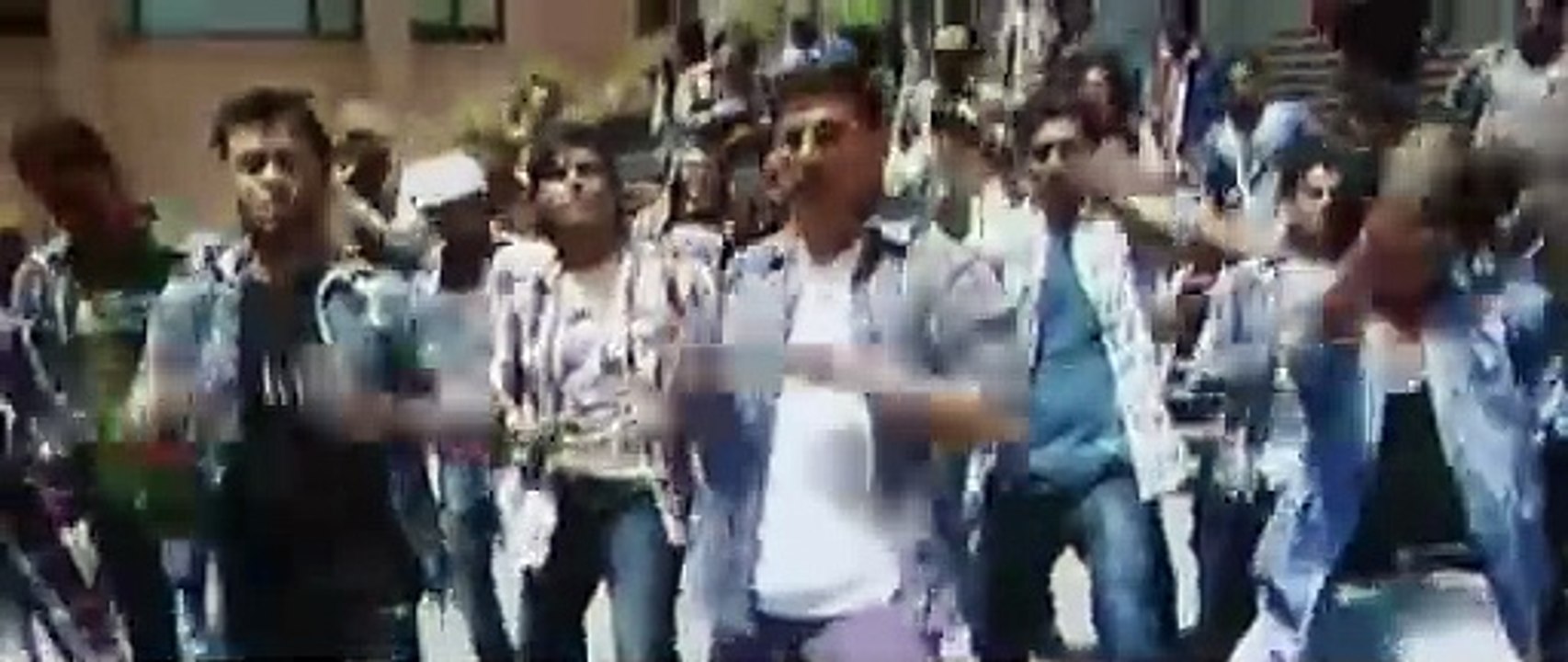 vlc-record-2024-07-01-13h37m12s-Rowdy Rathore (2012) DVDSCR XviD 1CD - Team SR.avi-