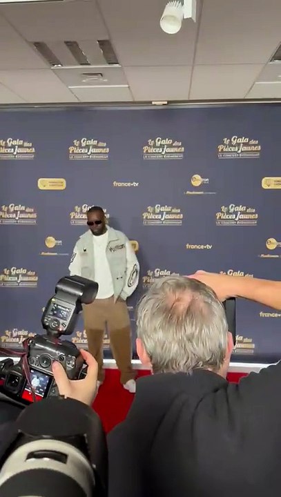 Maître Gims au photocall du "Gala des pièces jaunes, le concert évenement" à La Défense Arena à Nanterre le 23 janvier 2025. Le gala des Pièces Jaunes 2025 sera diffusé le 28 janvier, sur France 2 et sur la plateforme France.Tv.© Bestimage