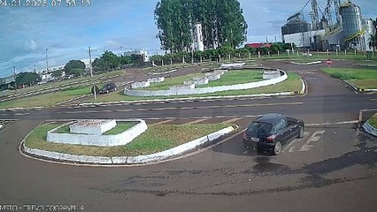 Câmera flagra forte acidente na BR-277, em Santa Tereza do Oeste