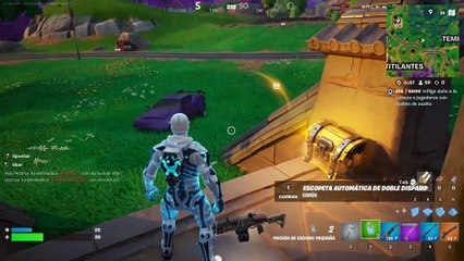 Golpea a Godzilla en sus puntos débiles para conseguir fragmentos de Godzilla