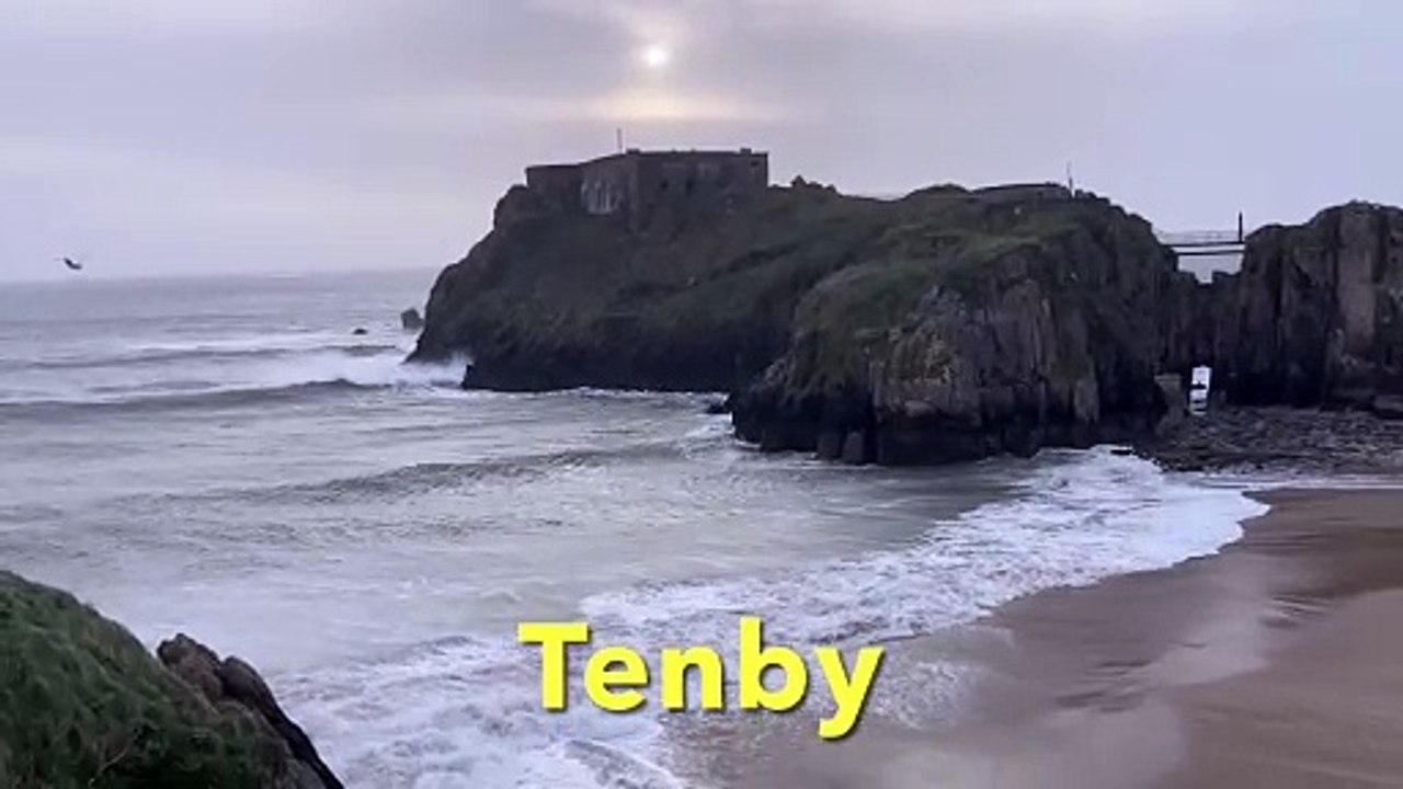 Storm Éowyn hits Tenby's sea and St Davids
