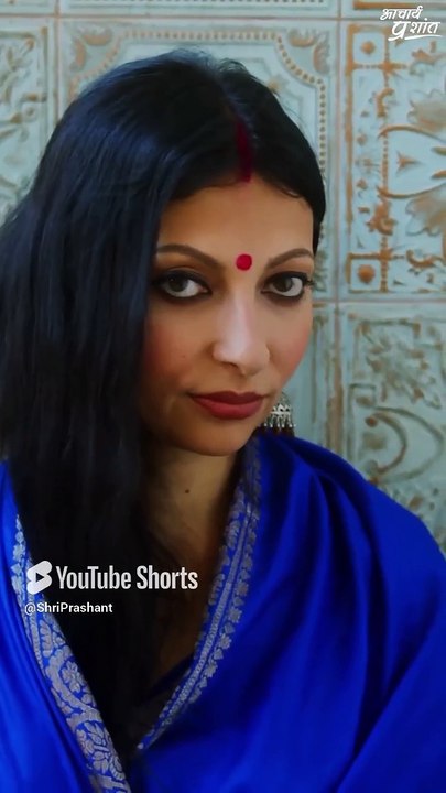 महिलाओं के कपड़ों पर विवाद || आचार्य प्रशांत