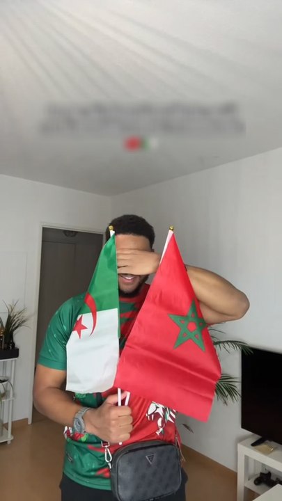 Des maillots binationaux, c’est l’idée de Yaya Maghribi, un jeune Franco-Marocain qui s’est inspiré de sa propre histoire pour permettre aux personnes issues d’une double culture de ne plus avoir à choisir !