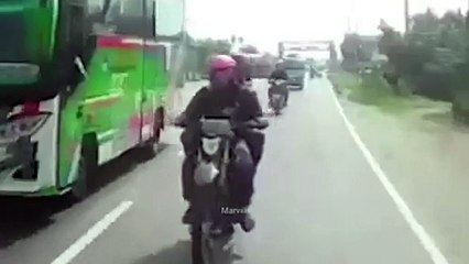 Gegara Lewati Jalan Rusak, Anggota TNI Tewas Tertabrak Ttruk