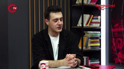 Kalpaksız kuvvacı Uğur Mumcu'nun 32. ölüm yıldönümü. Çağdaş Bayraktar, Mumcu'yu anlattı.