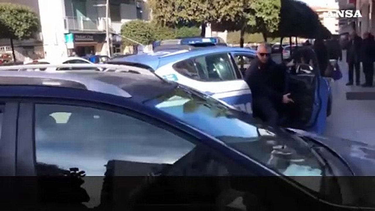 Cosenza, il padre della neonata rapita: "Bellissimo riabbracciarla"