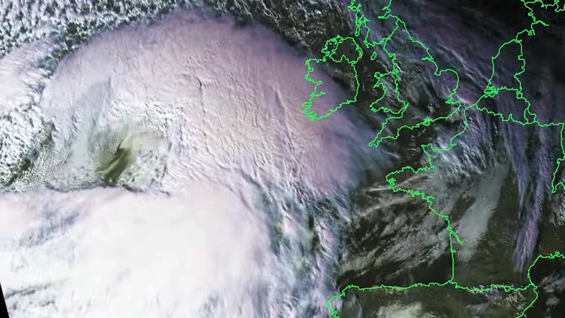 Pourquoi la tempête Eowyn est qualifiée de "bombe météorologique"