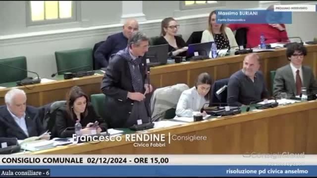 Ferrara, il video del consigliere comunale civico che ha detto alla collega del M5S: «È eccitante quando si arrabbia»