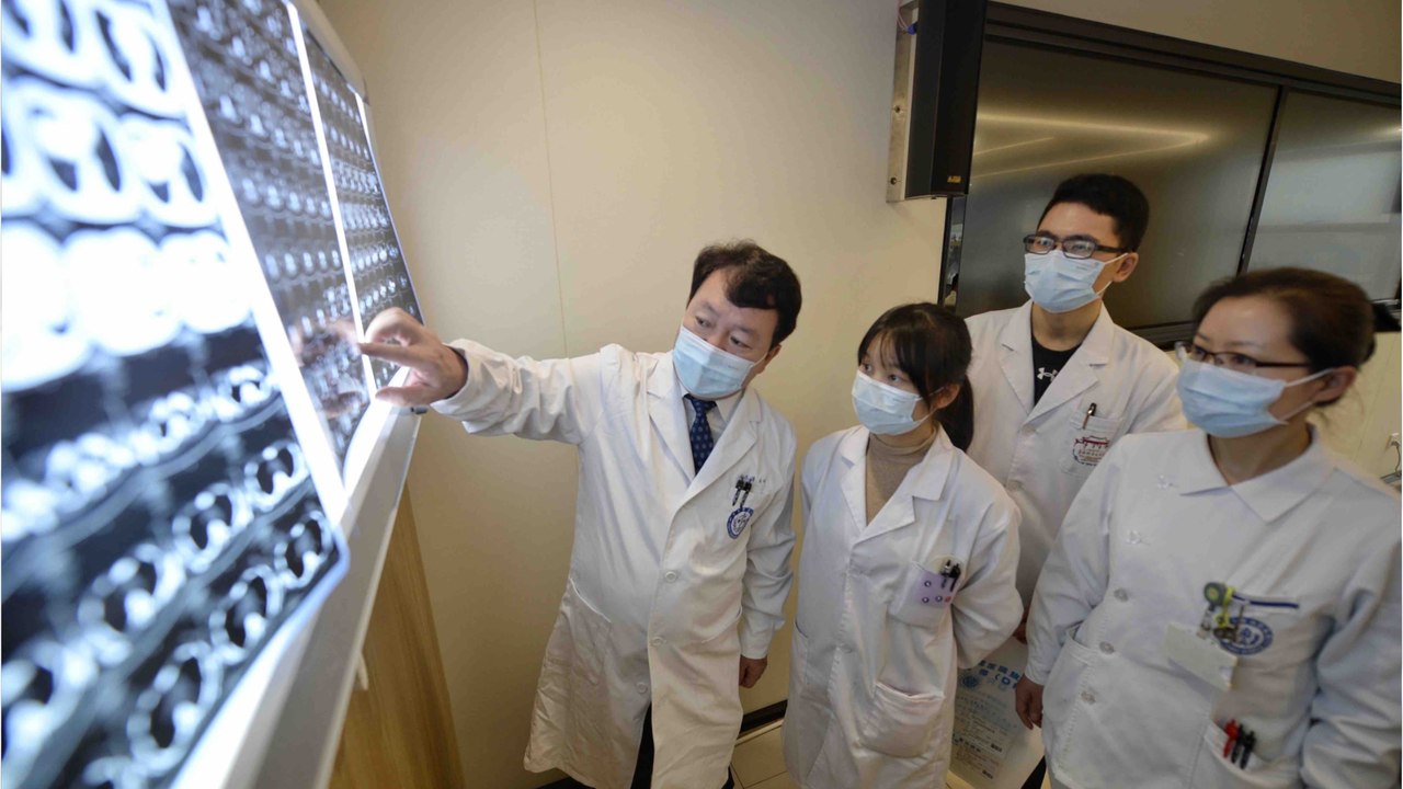 Unzählige Bandwurmlarven im Körper: Arzt berichtet über verrücktestes Röntgenbild