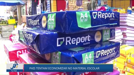 Pais tentam economizar no material escolar