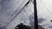 Atenção! Fios estão caídos na Avenida Jaime Duarte Leal