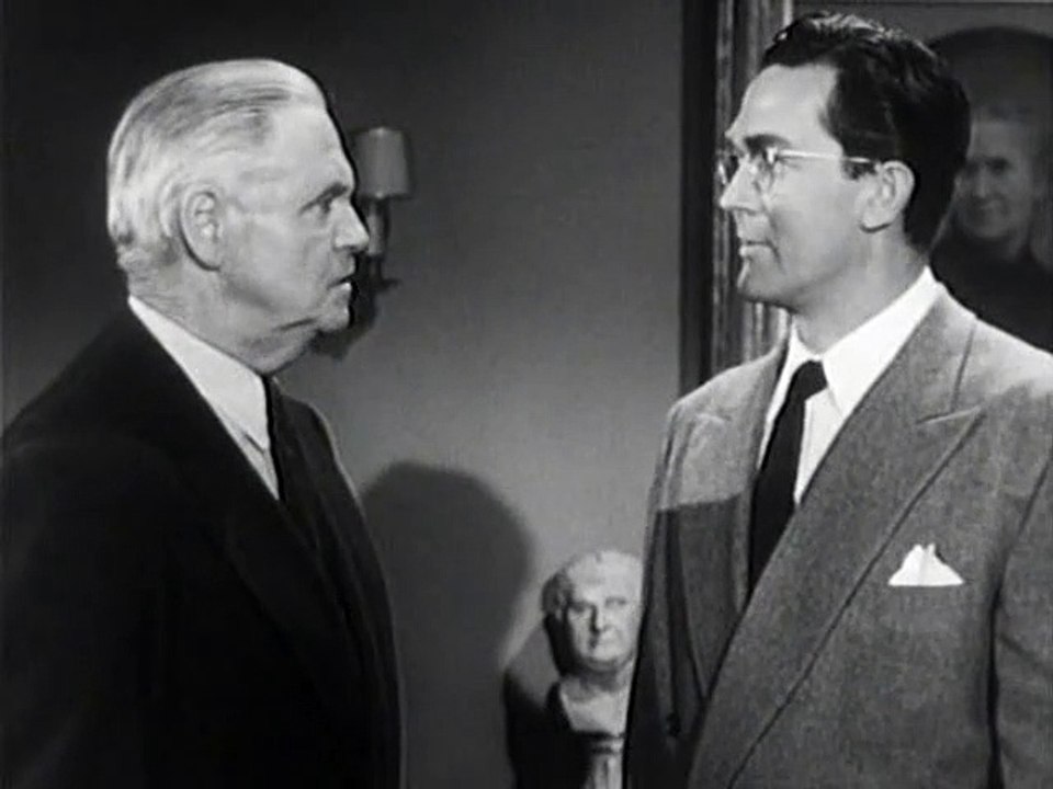 Atom Man vs Superman (1950)  E04 - Superman Meets Atom Man