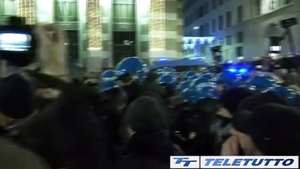 Video News - Dalla piazza al Consiglio Comunale le manifestazioni accendono polemiche