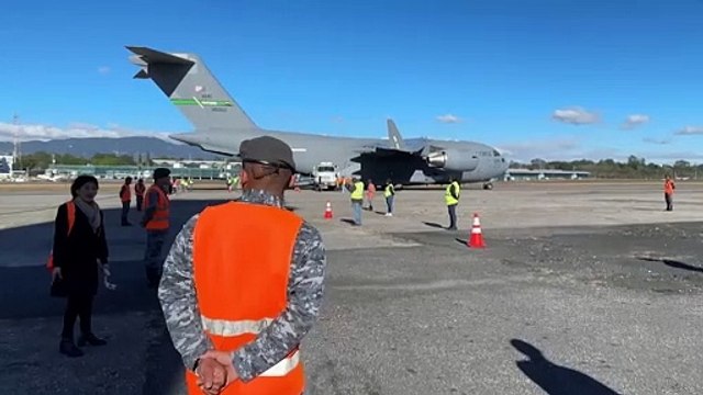 Dos aviones militares de EEUU con deportados llegan a Guatemala