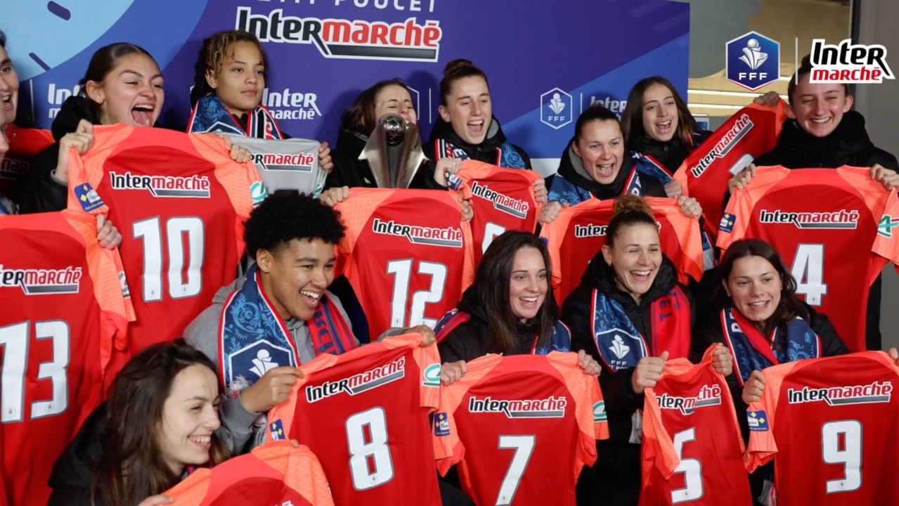 Remise des maillots à l'ESOF Vendée La Roche