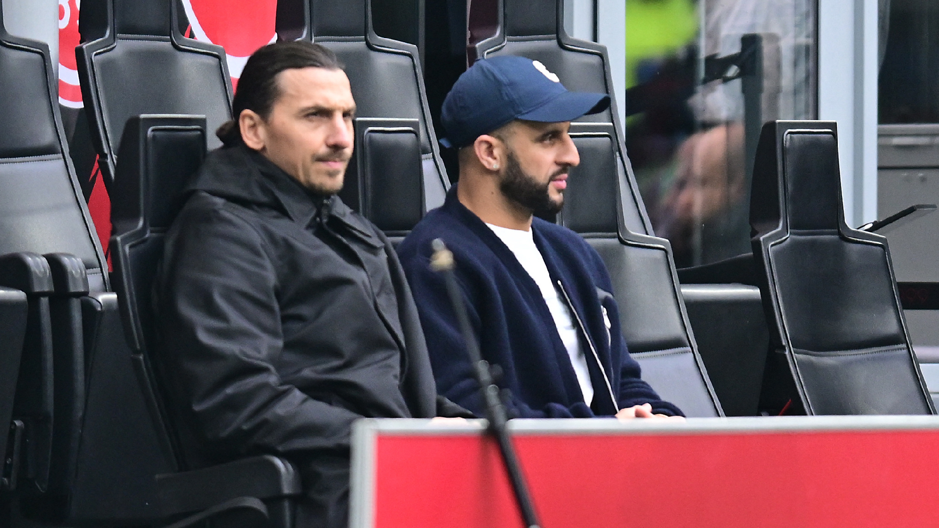 Guardiola pays tribute to Walker following Milan move