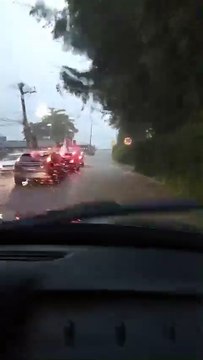 Grande Florianópolis tem alagamentos e deslizamentos após chuva intensa em poucas horas