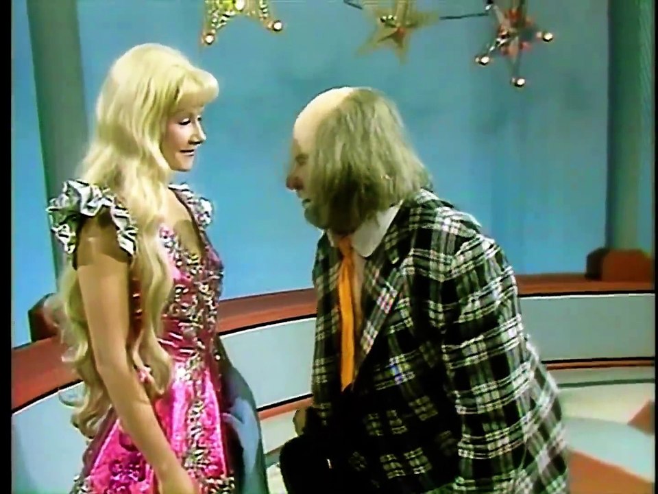 Benny Hill - Circus Clown (1981)