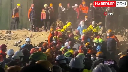 Konya'da Çöken Apartmandan Üçüncü Yaralı Sağ Olarak Çıkarıldı