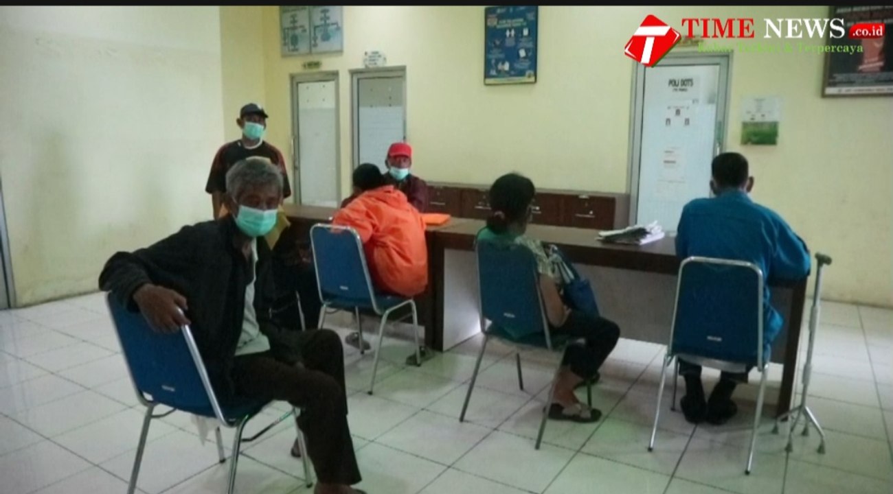 PULUHAN PASIEN TB PARU SEMPAT TERLANTAR SAAT BEROBAT DI PUSKESMAS DESA PON