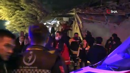 Konya'da 4 katlı bina çöktü: Enkazdan 3 kişi sağ kurtarıldı