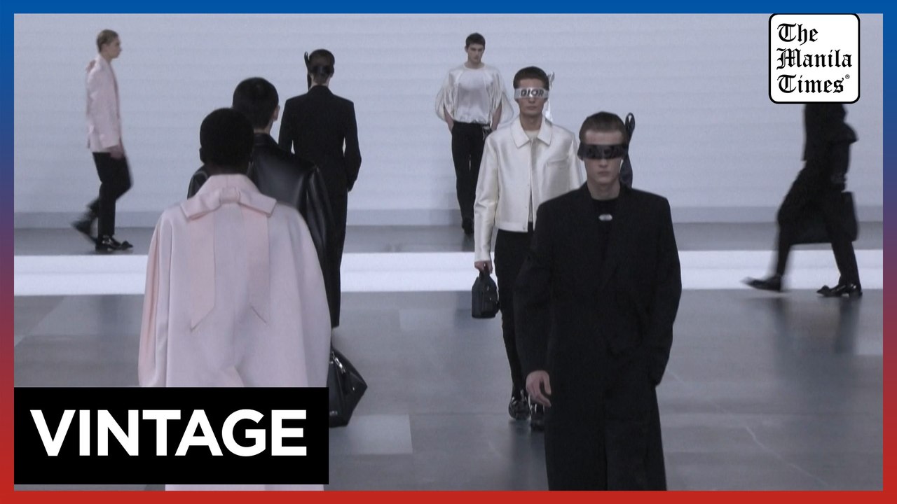 Blindfolds and back to the 50s for Dior Homme