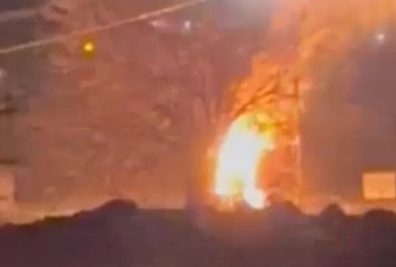 Diyarbakır'da, elektrik trafosundaki patlamalar kamerada