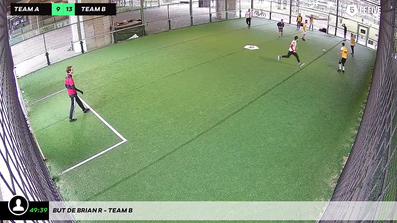 But de Brian R - Team B