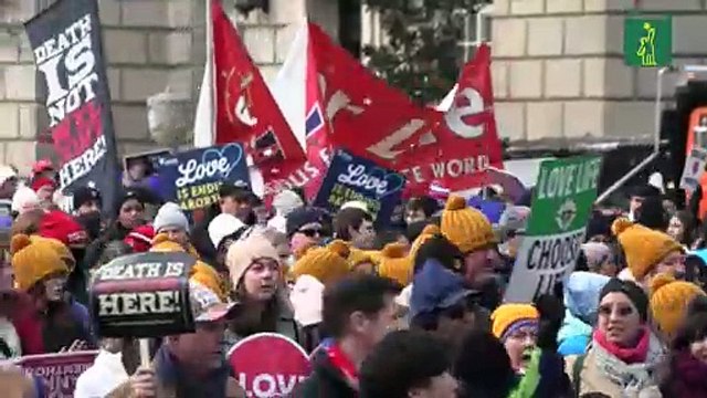 Decenas de miles de activistas antiaborto se manifiestan en Washington