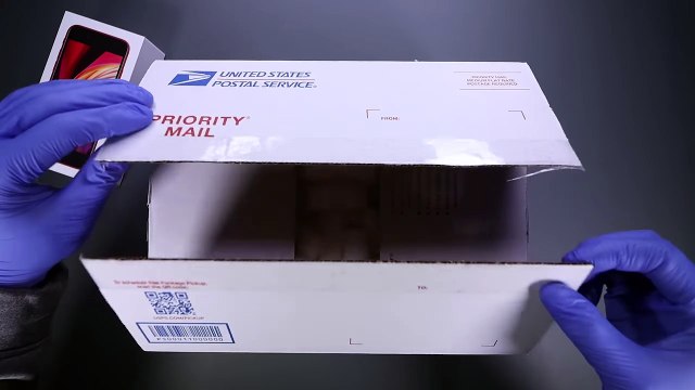 Pixel 3a vs iPhone SE 2020 - Unboxing ASMR