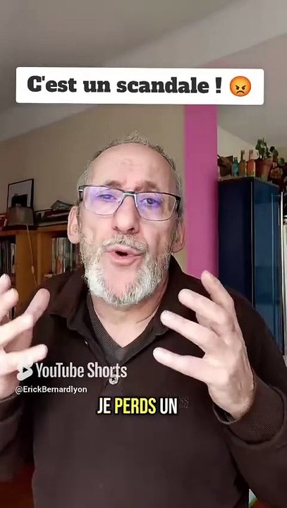 C'est un scandale ! 😡 #humour #comique #drôle #scandale #policiers #rire #drôle