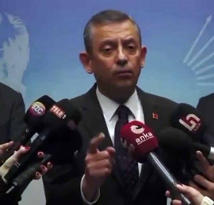 Özgür Özel ilk defa açıklıyorum dedi: Bakan telefona çıkma yerine rapora korsan dedi