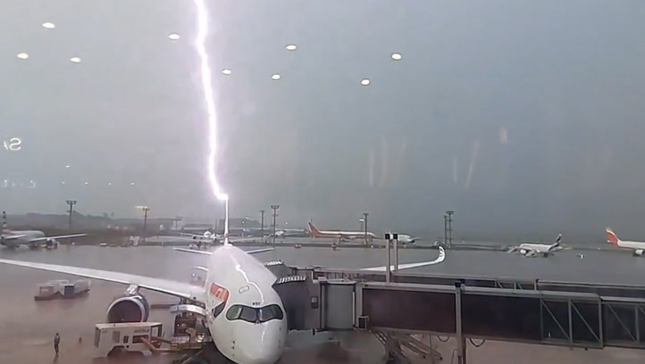 Lightning strikes plane tail before takeoff at Sao Paulo-Guarulhos International Airport